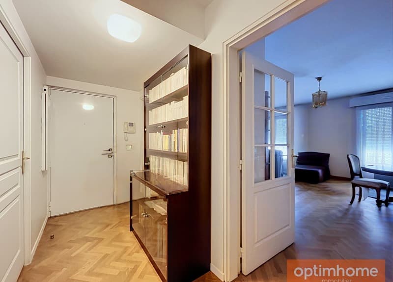 Vente en nue-propriété - Appartement de standing avec balcons cave et (3)