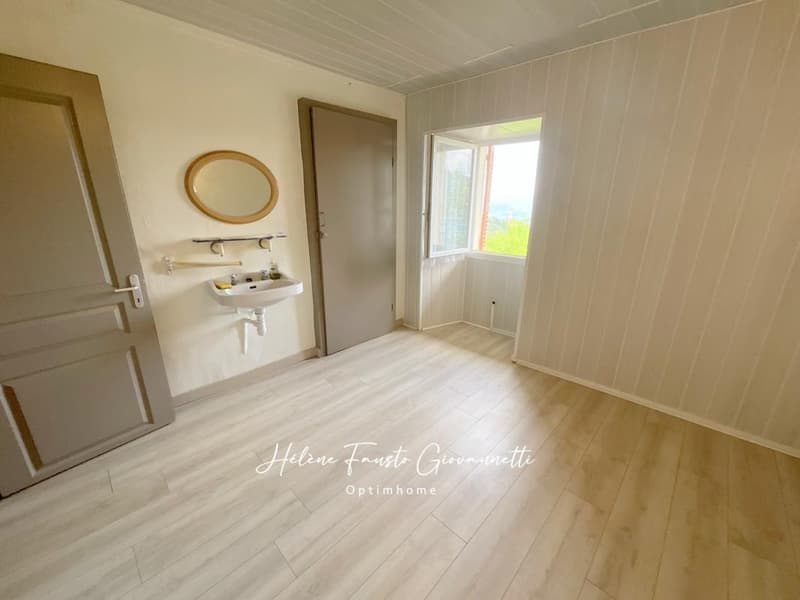 Appartement 3 pièces avec jardin privatif, terrasse vue montagne et (6)
