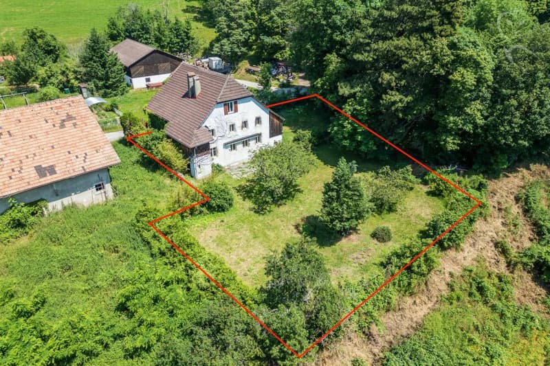 Maison paysanne du XVIIIe dans un hameau idyllique !