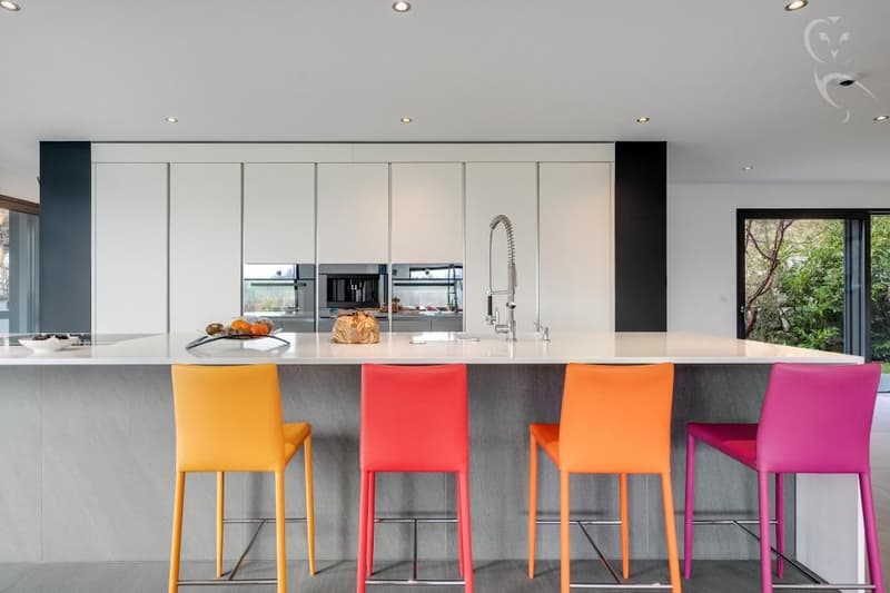 Superbe villa individuelle récente avec grand jardin et belle vue