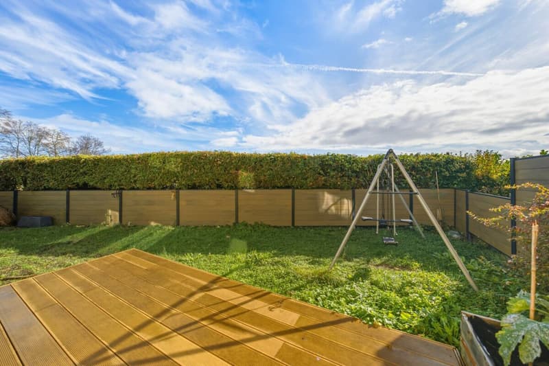 Villa mitoyenne entièrement rénovée à Orbe (9)