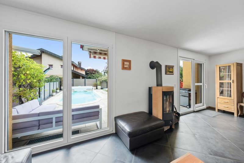 Villa d'architecte de 7.5 pièces avec piscine chauffée et jacuzzi à Corcelles-près-Payerne (3)