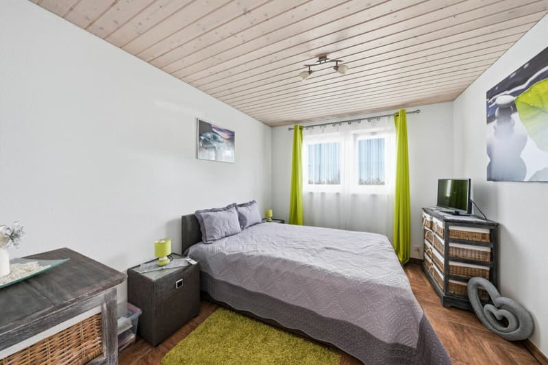 Magnifique villa alliant espace, confort et vue dégagée sur la campagne environnante. (4)