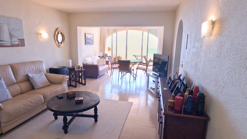 Appartement avec piscine?? Vue mer exceptionnelle plein Sud ! (6)