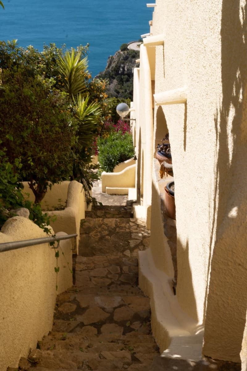 Appartement avec piscine?? Vue mer exceptionnelle plein Sud ! (13)