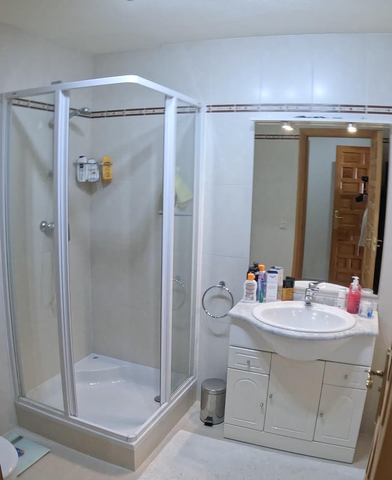 Appartement avec piscine?? Vue mer exceptionnelle plein Sud ! (10)