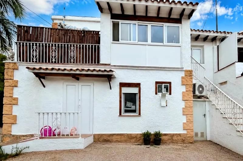 Magnifique maison sur deux étages avec jacuzzi privé (1)