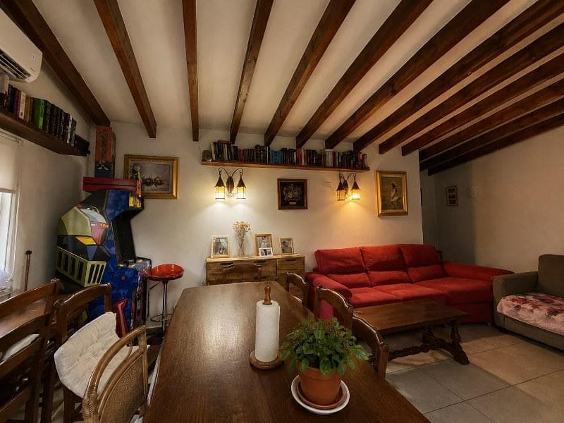 Magnifique maison sur deux étages avec jacuzzi privé (3)