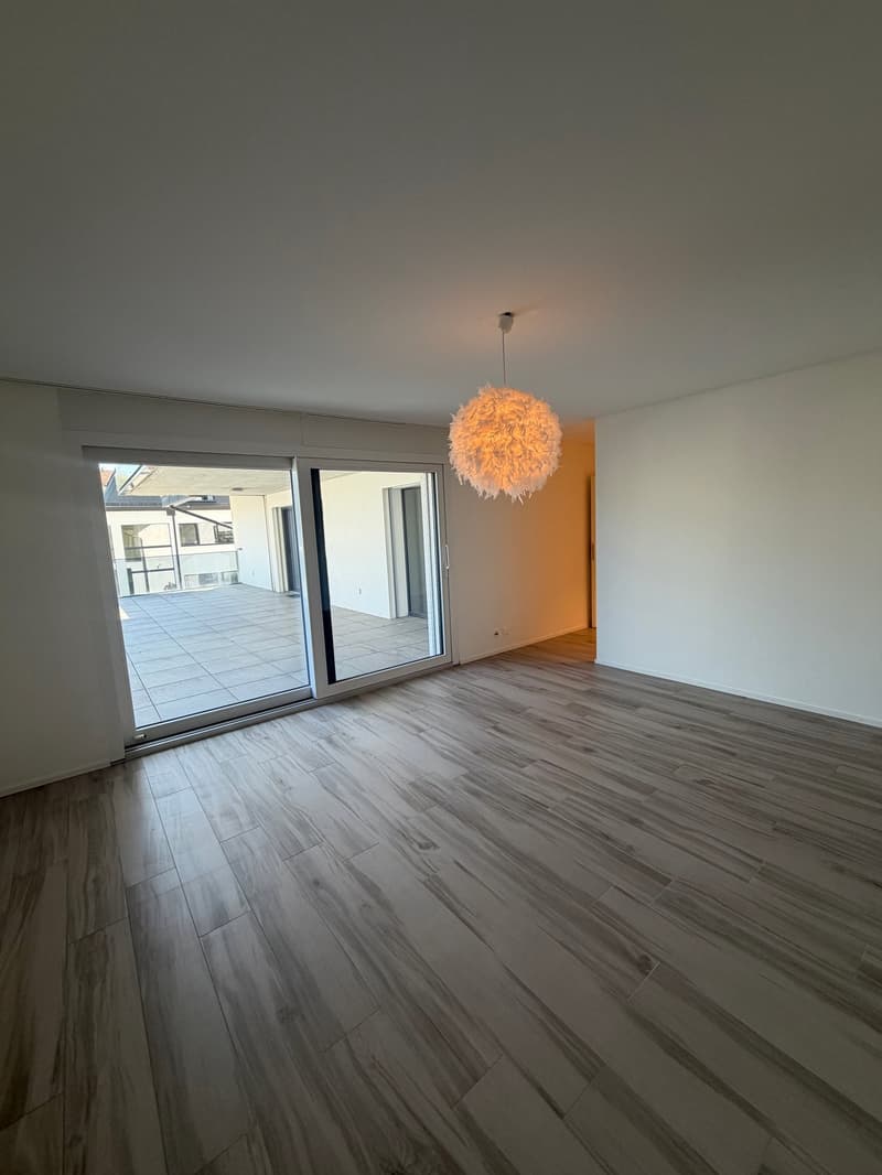Appartement lumineux de 3.5 pièces avec terrasse à Rolle (4)