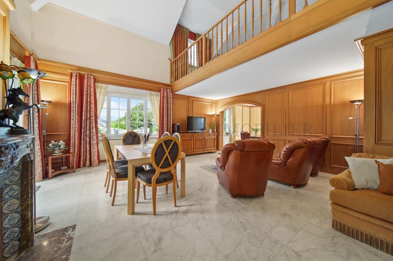 Magnifique villa de 4 chambres avec piscine et vue lac (3)