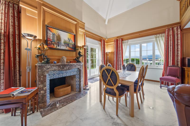 Magnifique villa de 4 chambres avec piscine et vue lac (2)