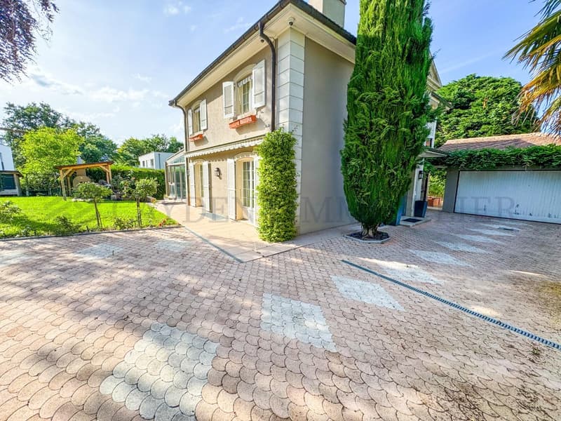 Superbe villa de 5 chambres ! (3)