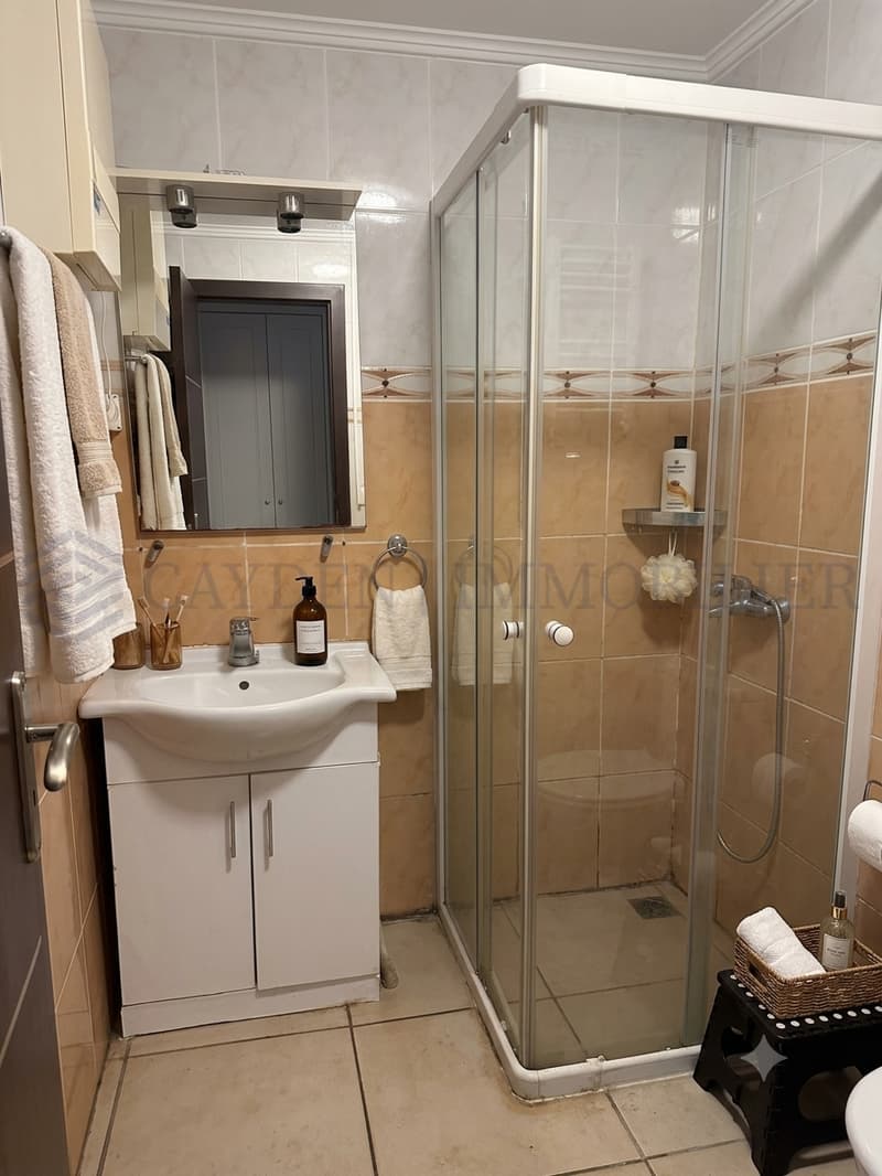 Maison avec 6 logements à fort rendement locatif! (9)