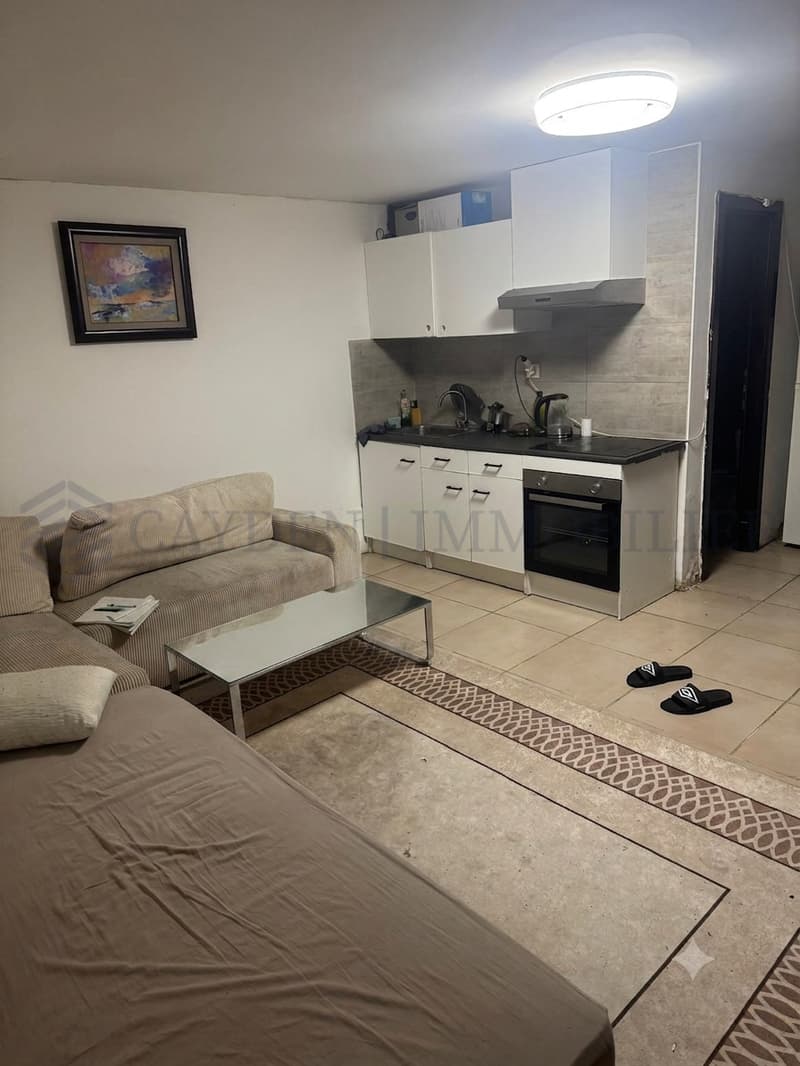 Maison avec 6 logements à fort rendement locatif! (8)