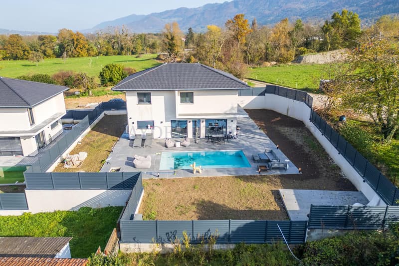 France voisine, Villa neuve individuelle avec piscine (4)