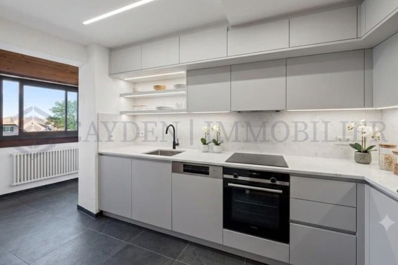 Exclusivité ! Grand 7 pièces duplex en attique - Avantage Casatax (4)