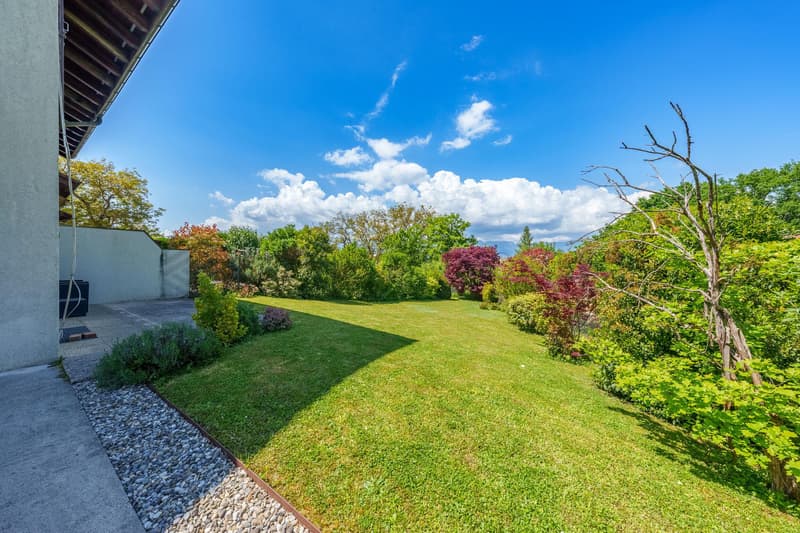 Grande villa 7 pièces avec joli jardin ensoleillé (8)