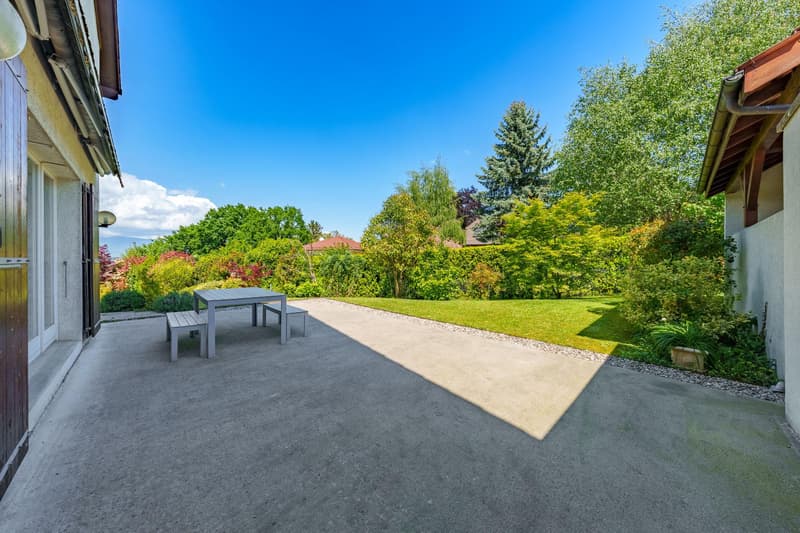 Grande villa 7 pièces avec joli jardin ensoleillé (2)