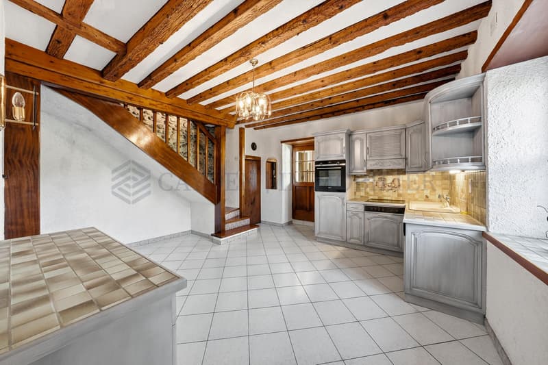 Exclusivité !! Belle maison de village avec cachet ! Avantage CASATAX !! (2)