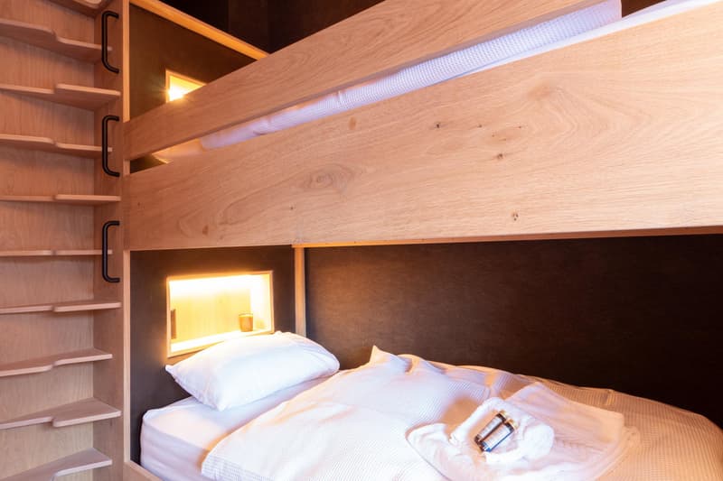 LOCATION SAISONNIÈRE : Appartement duplex de 4 chambres et 3 salles de bains, situé dans le centre de Verbier, avec un grand balcon panoramique offrant une vue imprenable sur les montagnes. (13)