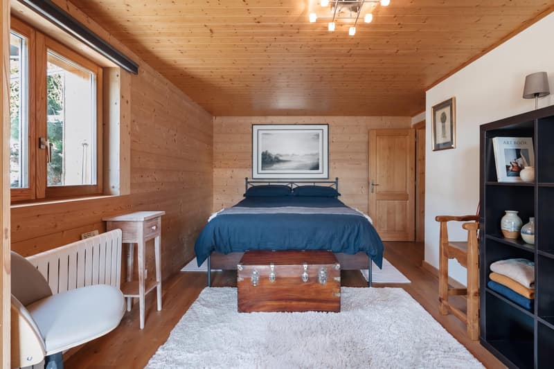 Un chalet de 5 chambres niché dans le charmant village de Médières. (8)