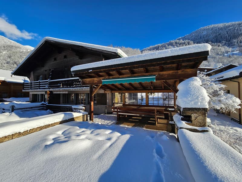 LOCATION HIVER 26/27 - Charmante maison alpine de 4 chambres, à seulement 5 minutes à pied de la gare et du téléphérique du Châble (10)
