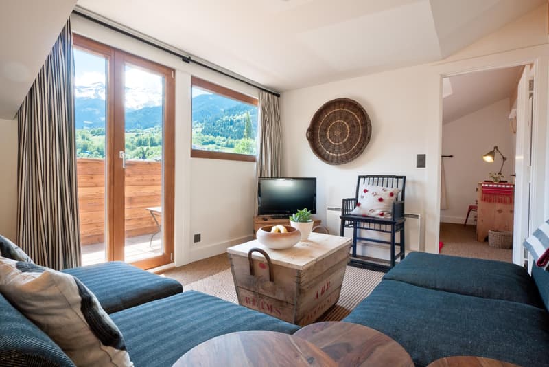 Beau bâtiment avec 4 appartements + espace commercial (2)