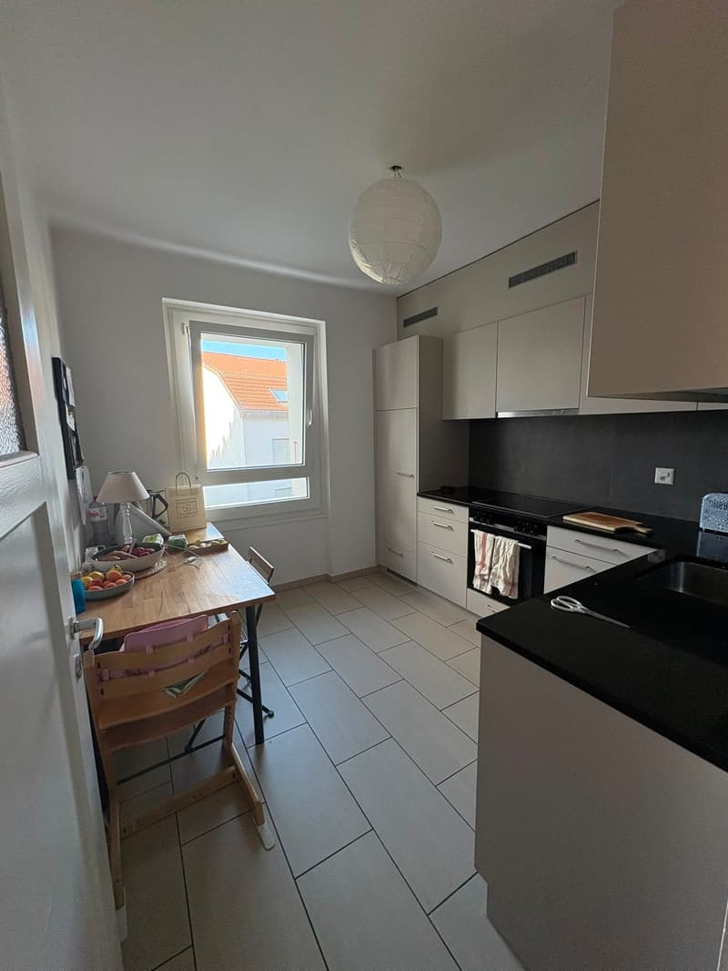 Morges, centre ville : à louer bel appartement de 3,5 pièces avec balcon (2)