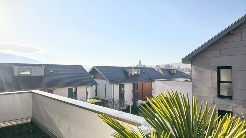 Annecy Chavanod : appartement T2 lumineux avec vaste terrasse (5)
