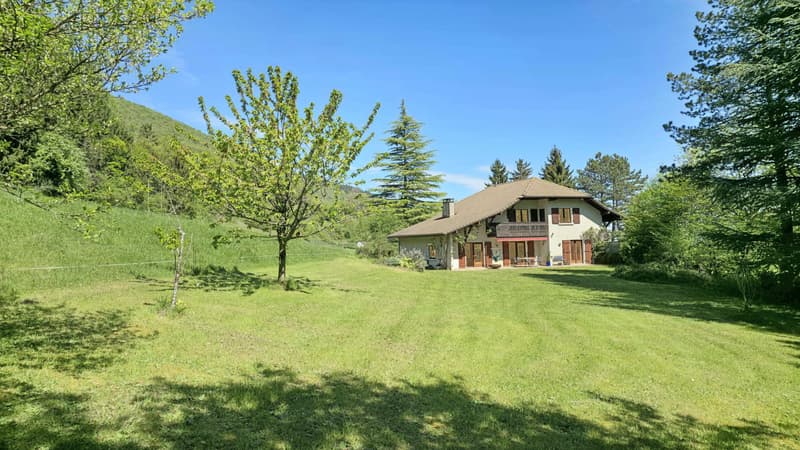 Maison T6 exposée plein sud sur près de 8 000 m² à Monnetier-Mornex (2)