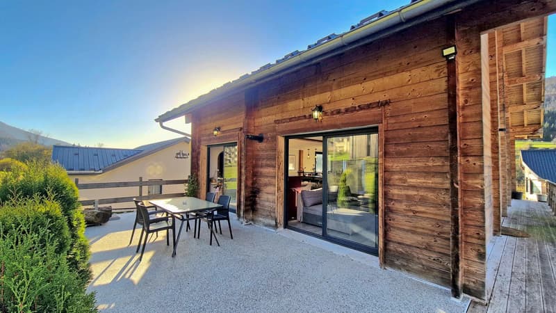 Spacieux chalet moderne T9 à Mijoux (2)