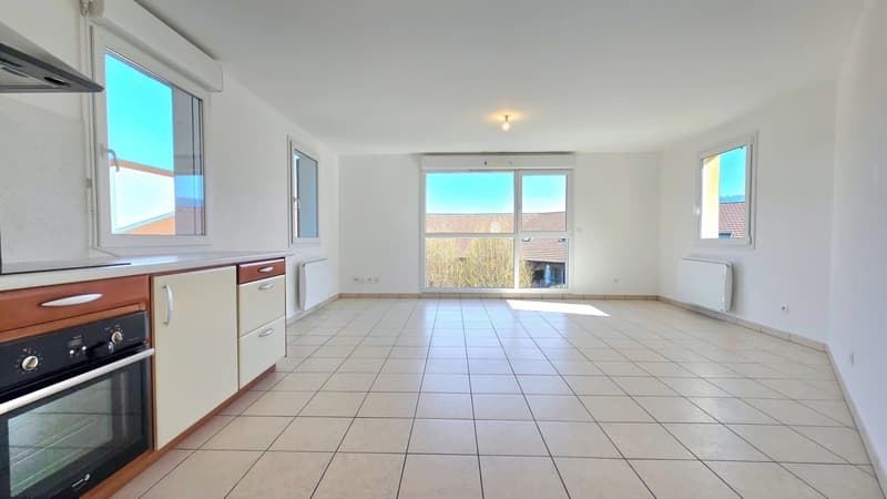 Beaumont Le Châble : Lumineux T3 avec garage et cave (1)