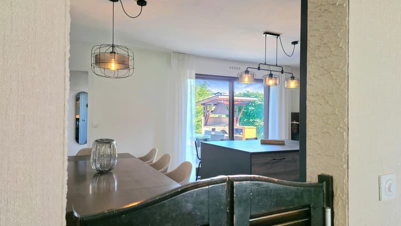 Armoy : Élegante villa d'architecte T8 (9)