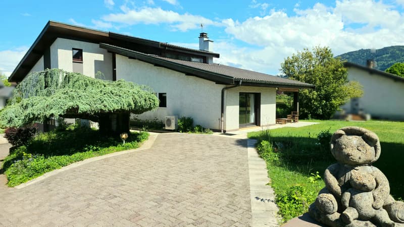 Armoy : Élegante villa d'architecte T8 (1)