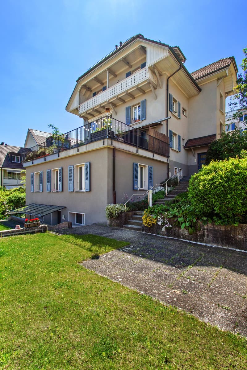 Charmante 3.5-Zimmer-Maisonette-Wohnung in Köniz (1)