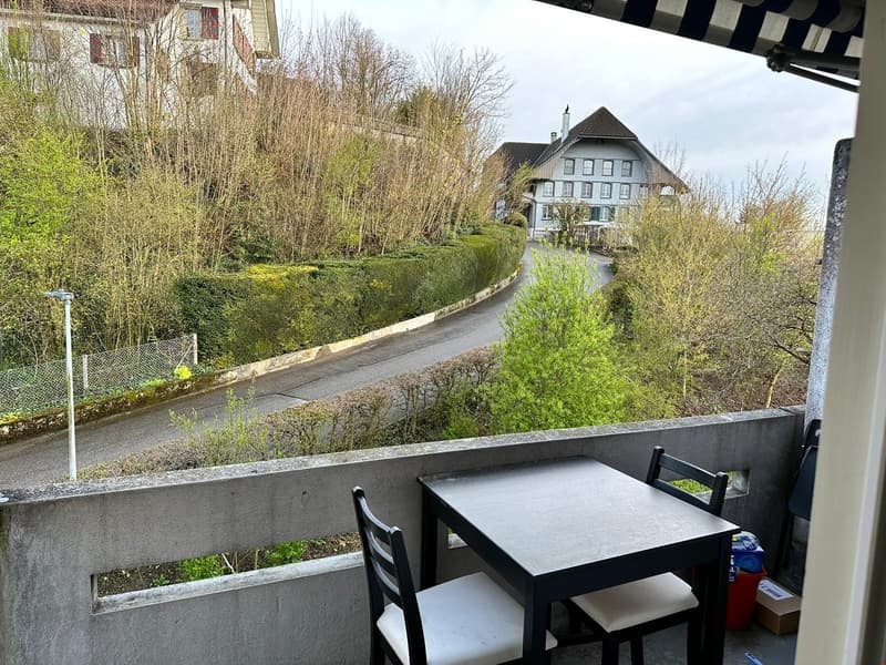 Moderne 2.5 Zimmerwohnung im Herzen von Kirchberg (2)