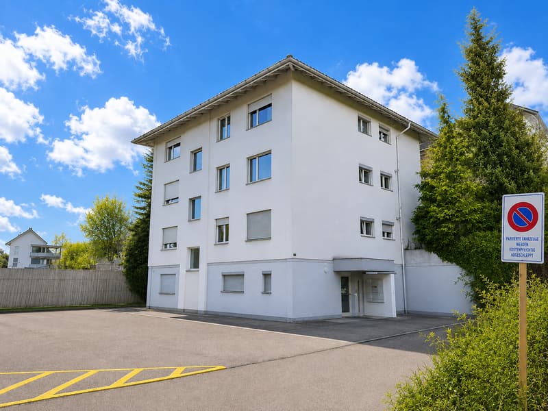 Moderne 2.5 Zimmerwohnung im Herzen von Kirchberg (1)