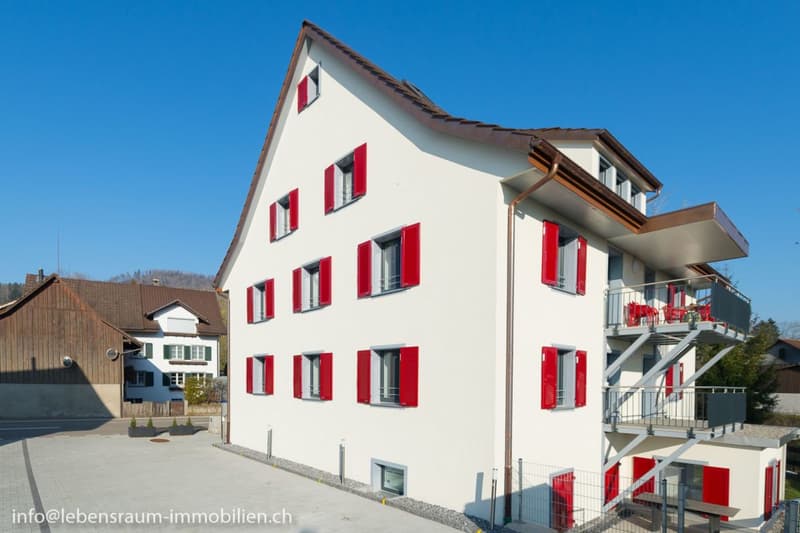 Moderne 4.5-Zimmer-Wohnung im Grünen mit Südbalkon (10)