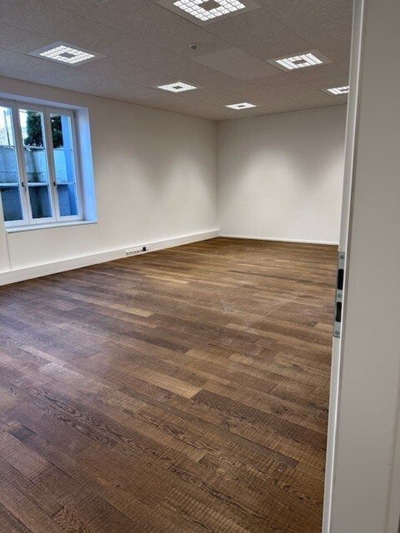 Büro 1