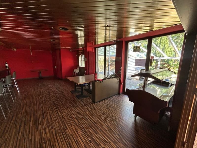 Restaurant_.jpeg