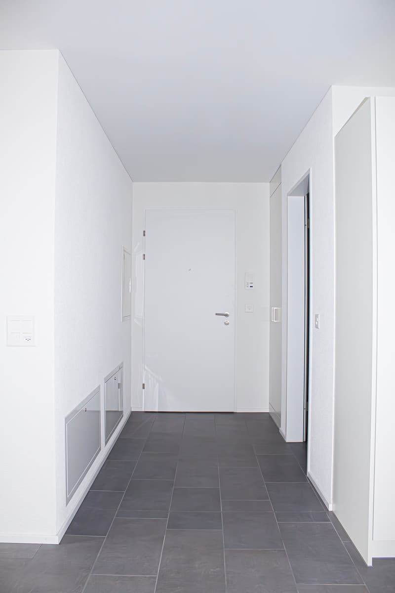 Helle 4.5-Zimmer-Dachwohnung in Langnau am Albis – Modern renoviert und ruhig gelegen (7)