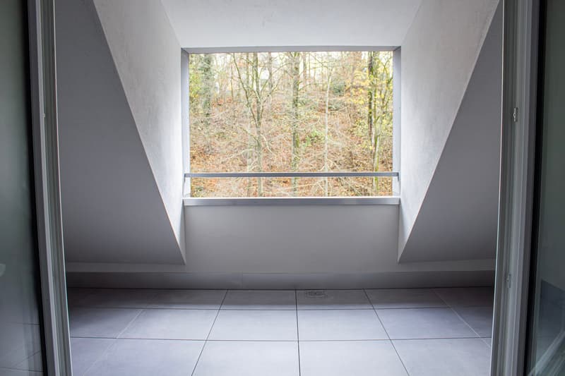 Helle 4.5-Zimmer-Dachwohnung in Langnau am Albis – Modern renoviert und ruhig gelegen (6)
