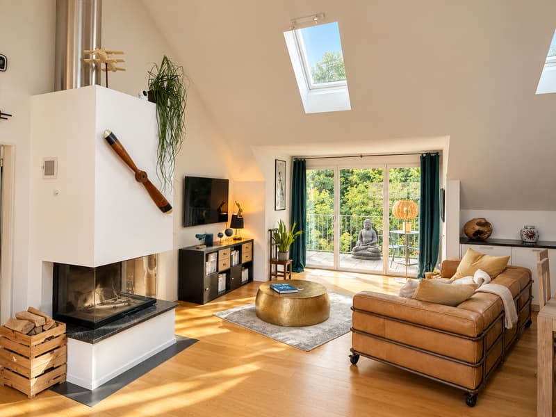 Charmante 3.5-Zimmer-Dachwohnung in Langnau am Albis (1)