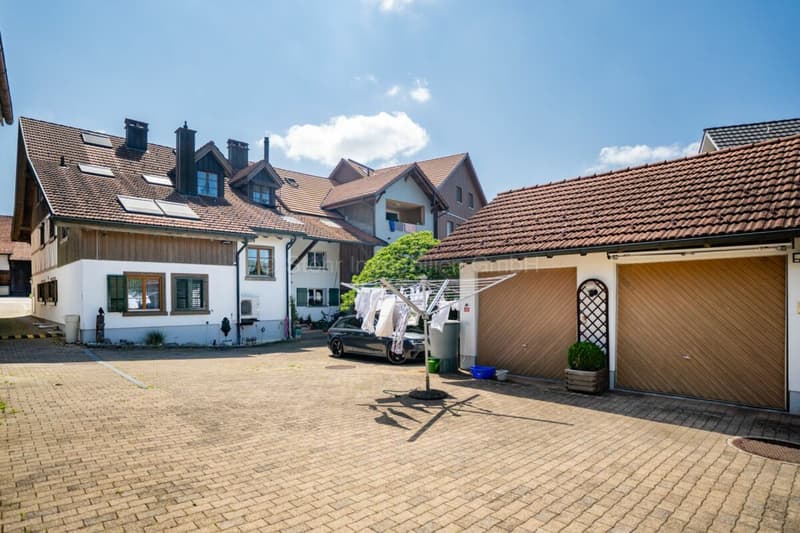 Maison bifamiliale avec terrain constructible - Une occasion unique (14)