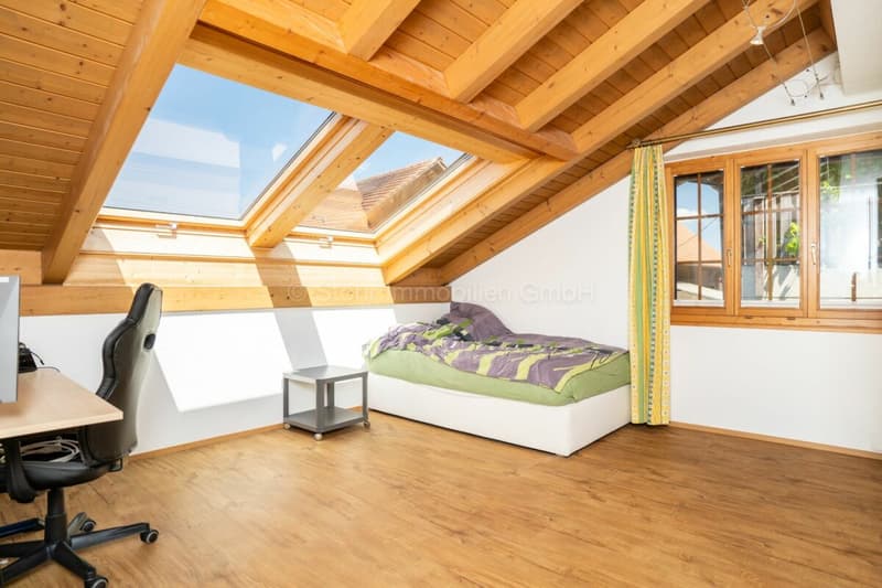 Maison bifamiliale avec terrain constructible - Une occasion unique (7)
