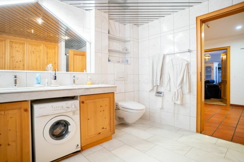 Maison bifamiliale avec terrain constructible - Une occasion unique (23)