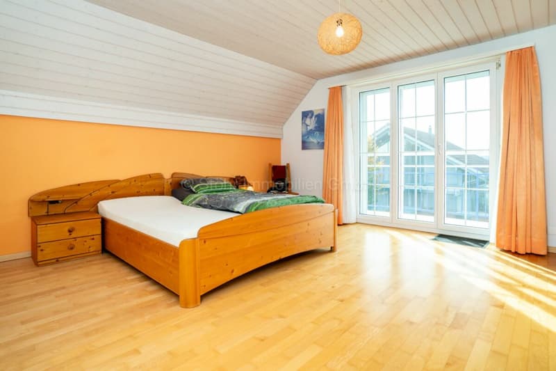 Exclusive 5.5 room detached house with pool - freestanding and comfortable (8)