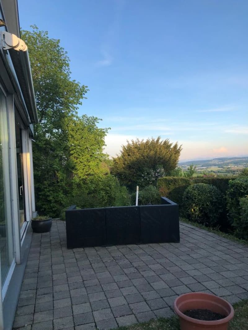 Freistehendes 6.5 Zimmer Haus mit Traumaussicht (27)