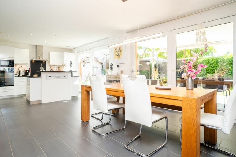 Gepflegtes 5.5 Zimmer-Einfamilienhaus im Minergie Standard (3)