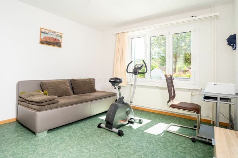 3.5-Zimmerwohnung im Hochparterre mit Balkon und vielseitigen Nebenräumen (10)